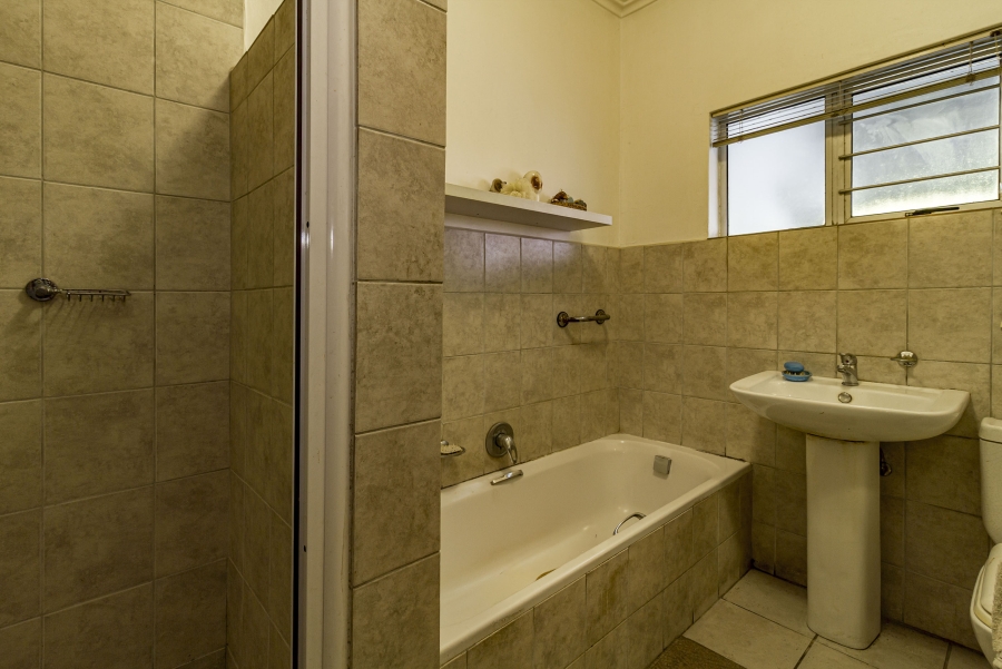 5 Bedroom Property for Sale in Lochnerhof Western Cape